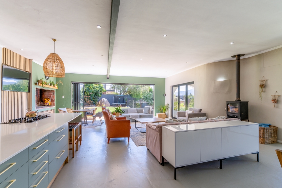 6 Bedroom Property for Sale in Paarl Central Western Cape